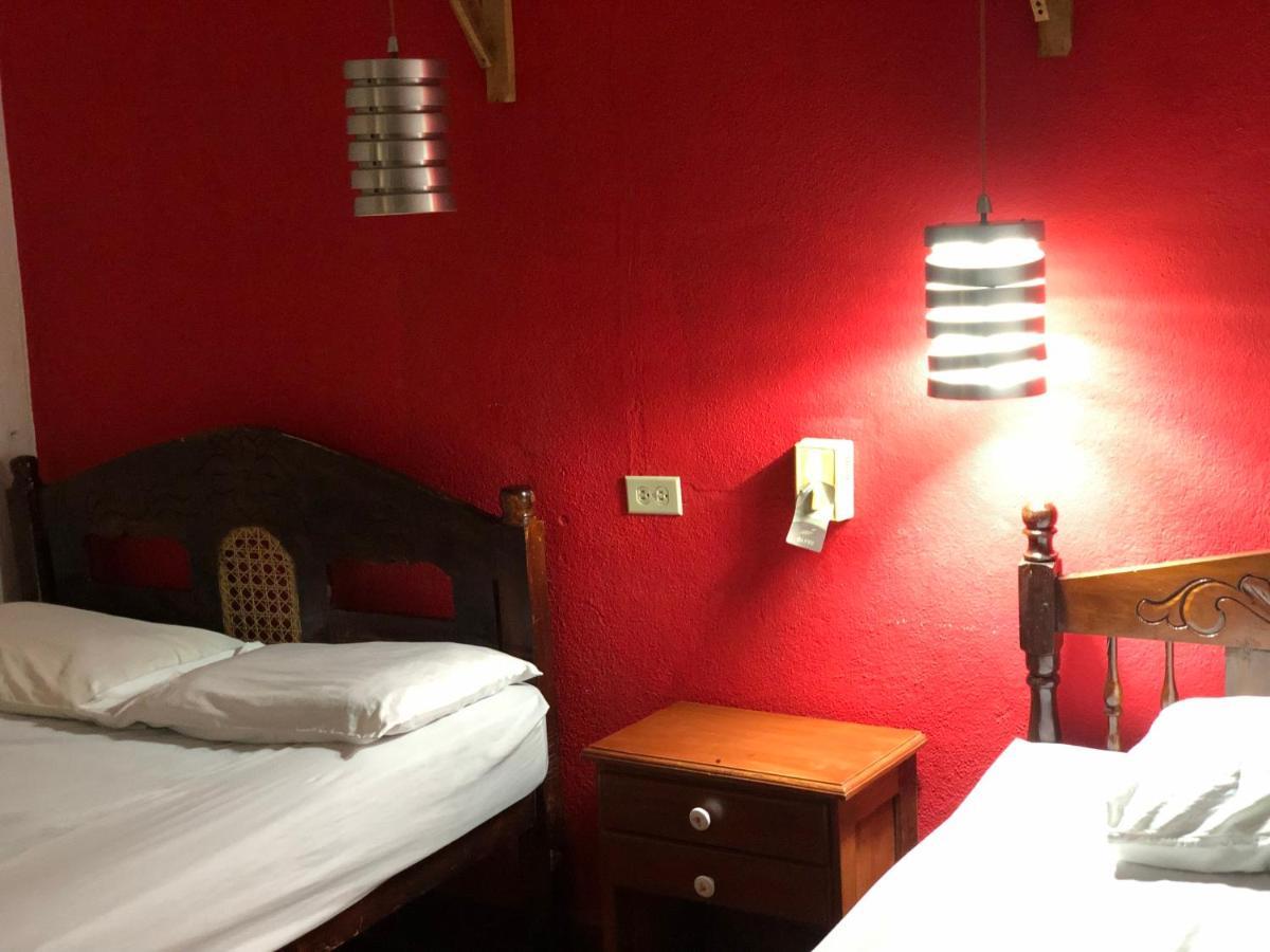 Hostal Vacaciones Nicas León Dış mekan fotoğraf